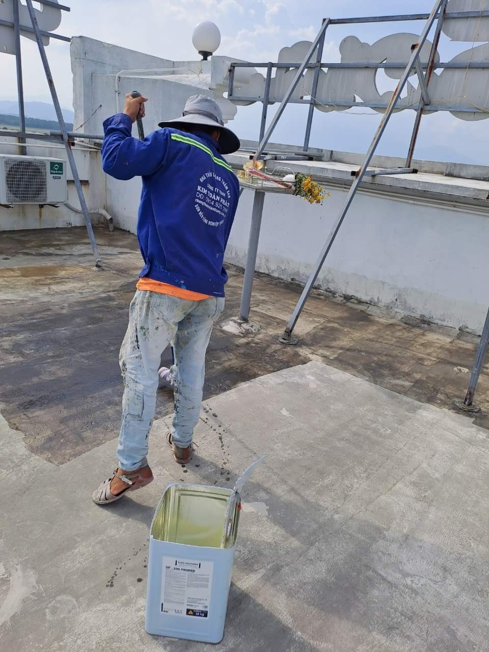 Dịch vụ sửa chữa chống thấm hiệu quả cho gạch cũ thấm mốc