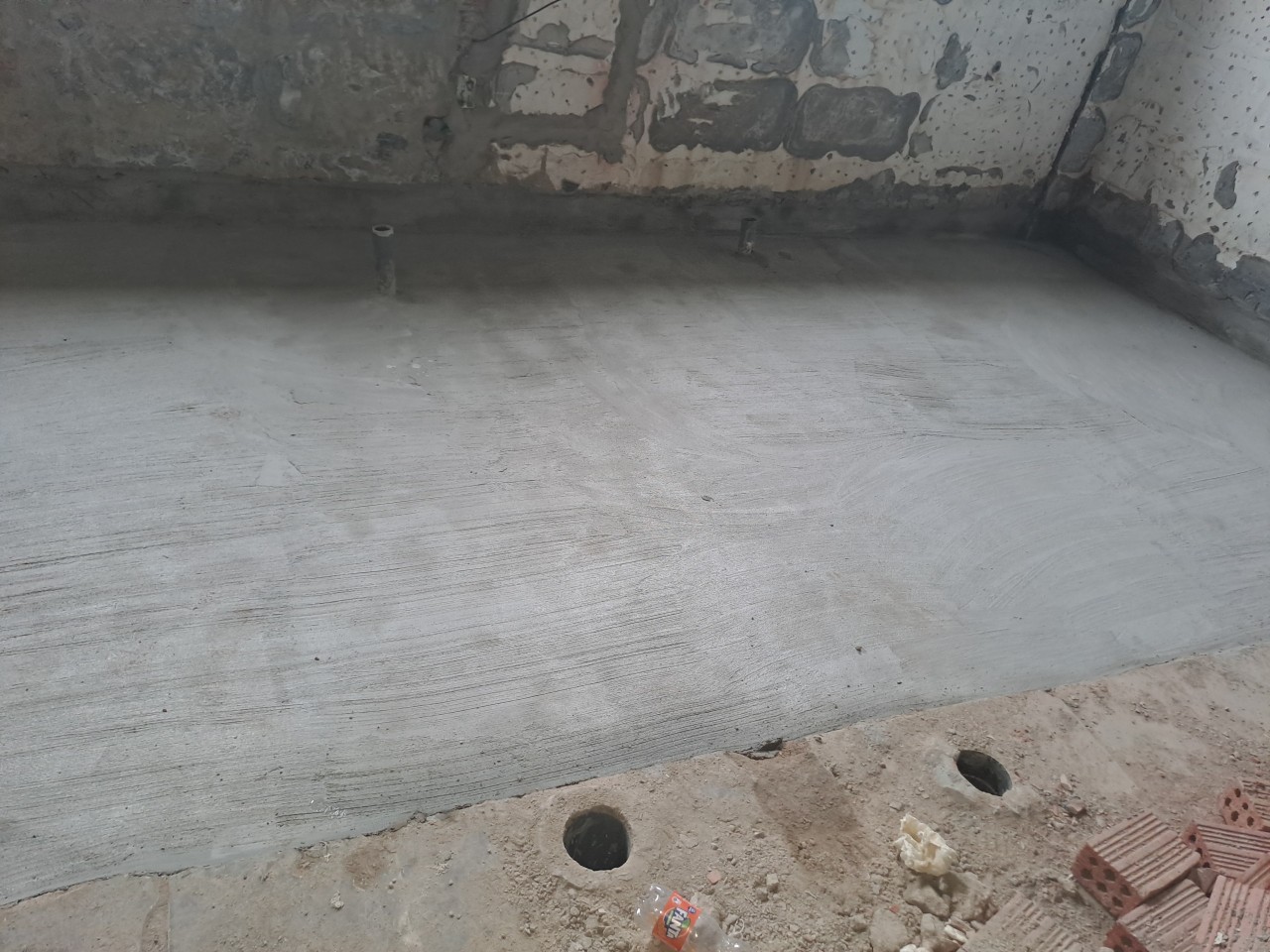 Cải Tạo Chống Thấm WC và Sàn Mái cho Spa 500m2 Tại Đà Nẵng: Dịch Vụ Chất Lượng Cao