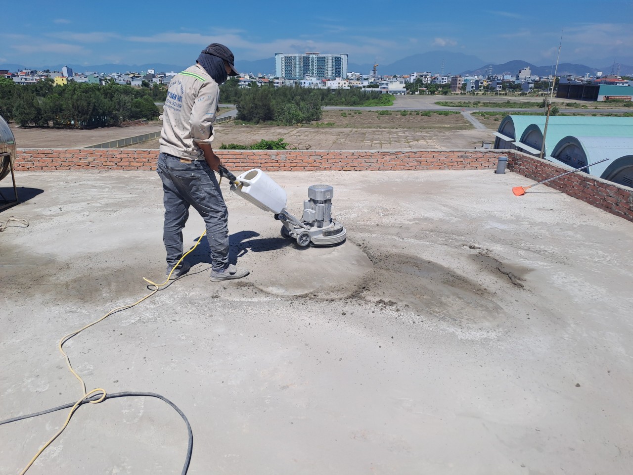 Cải Tạo Chống Thấm WC và Sàn Mái cho Spa 500m2 Tại Đà Nẵng: Dịch Vụ Chất Lượng Cao