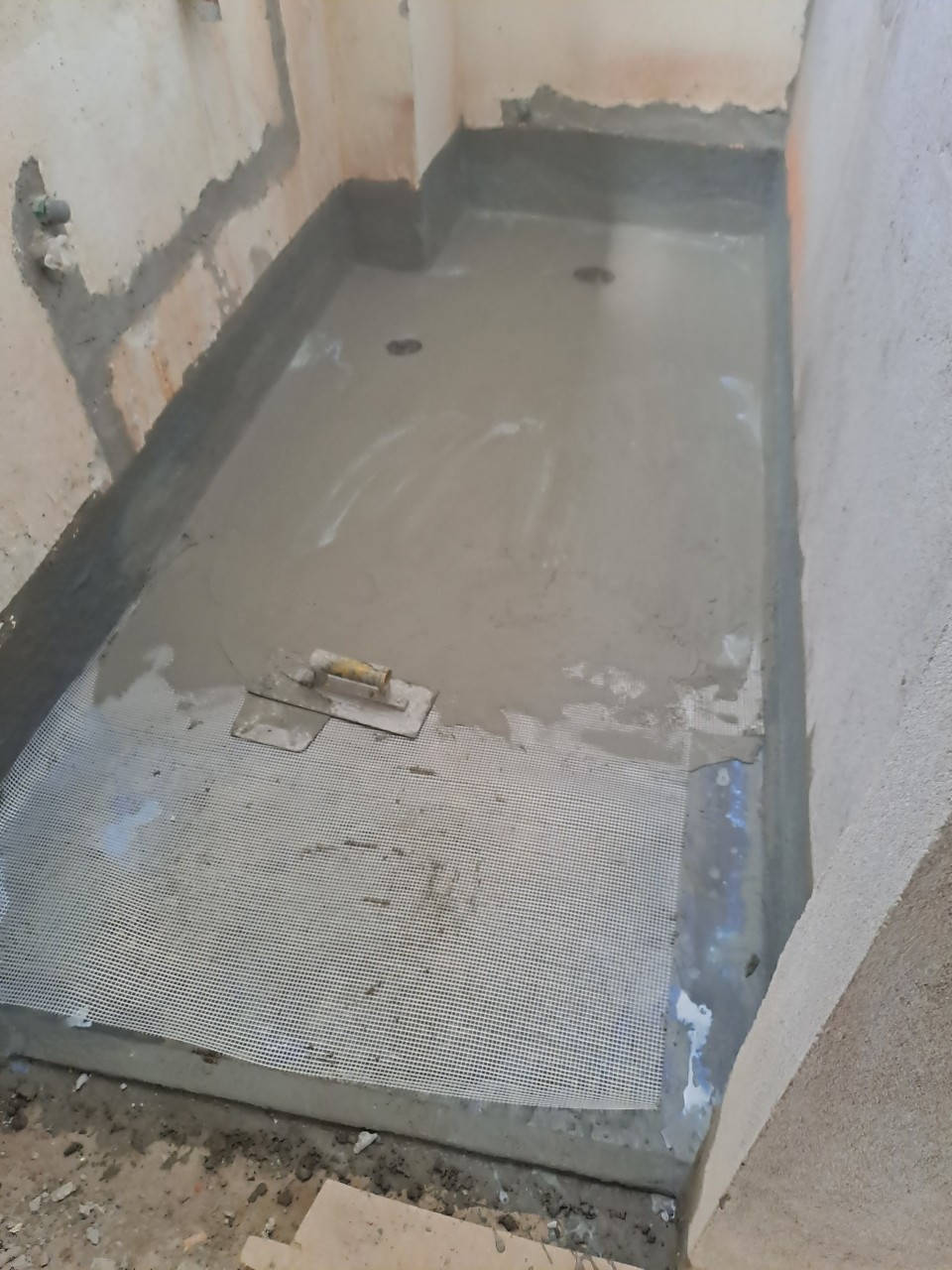 Cải Tạo Chống Thấm WC và Sàn Mái cho Spa 500m2 Tại Đà Nẵng: Dịch Vụ Chất Lượng Cao