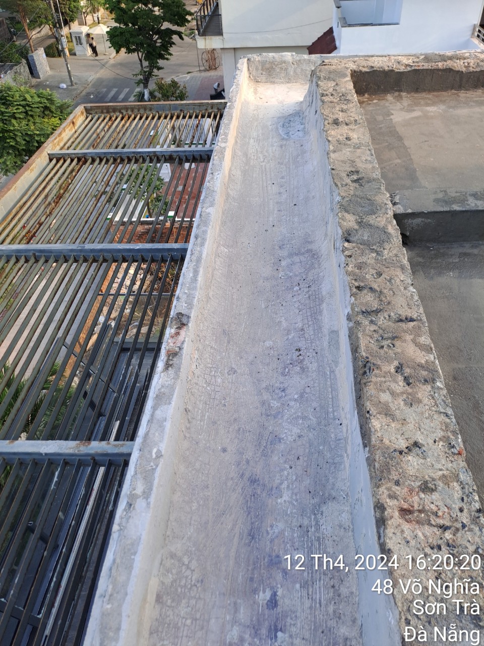 Chống thấm sàn mái Polyurethane siêu đàn hôi UP-144 biệt thự đường Võ Nghĩa tại Đà Nẵng