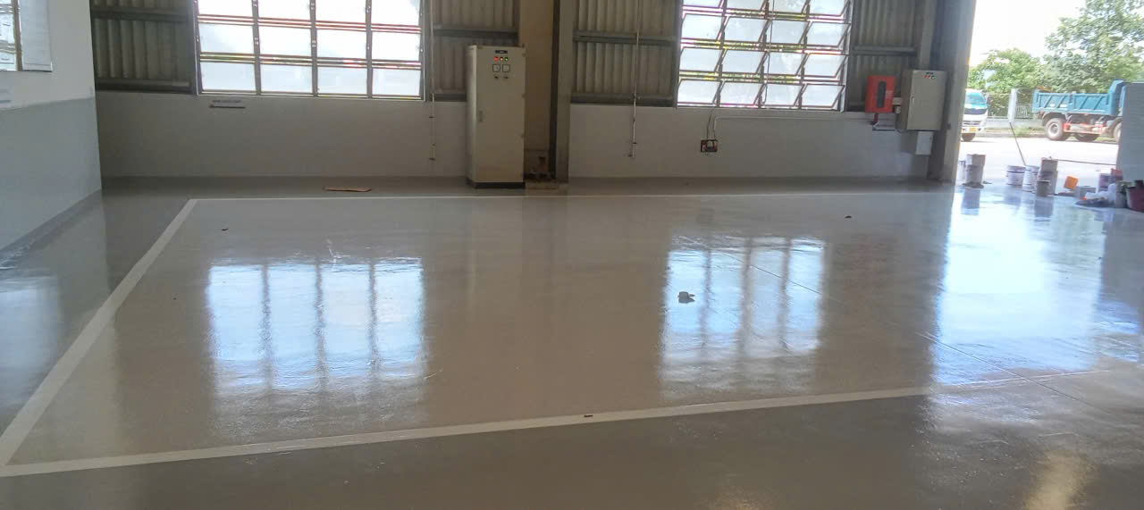 Thi công sơn sàn Epoxy cho xưởng sữa chữa xe ở Hòa Phước, Đà Nẵng