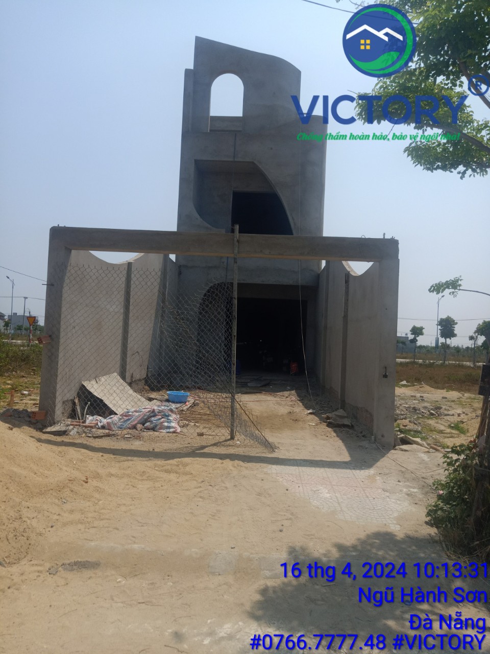 Chống thấm sàn gốc xi măng cho nhà mới xây của đôi vợ chồng trẻ